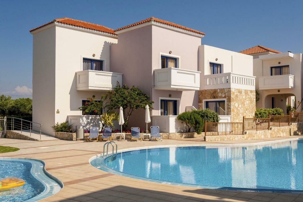 Adelais Hotel 2*