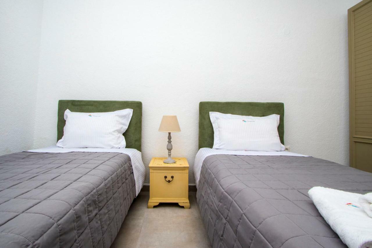 Lorenia Garden Villa, Elani