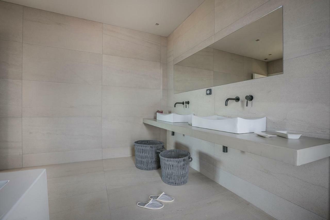 Villa Mirror Villas *