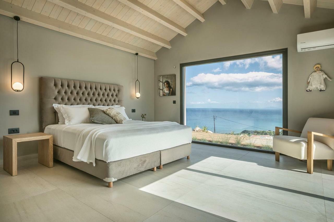 Villa Mirror Villas