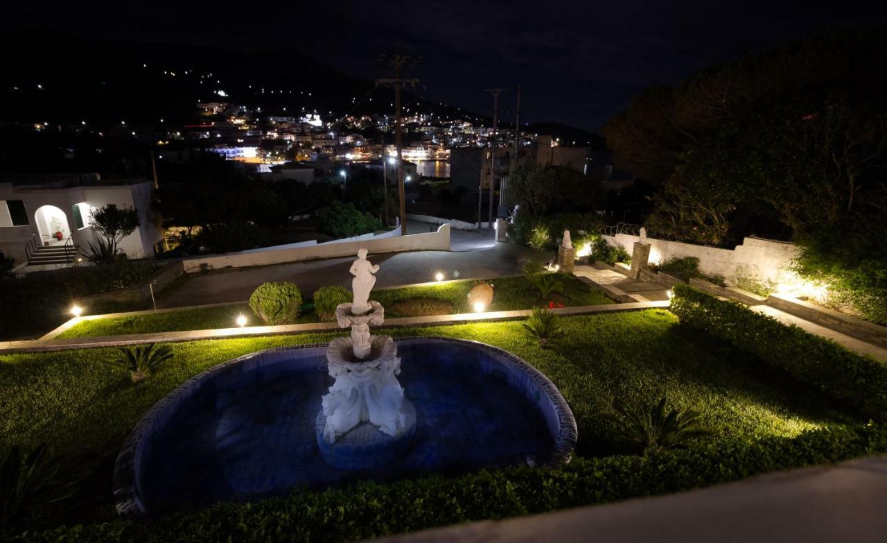 Blue Era Aparthotel Batsi (Andros)