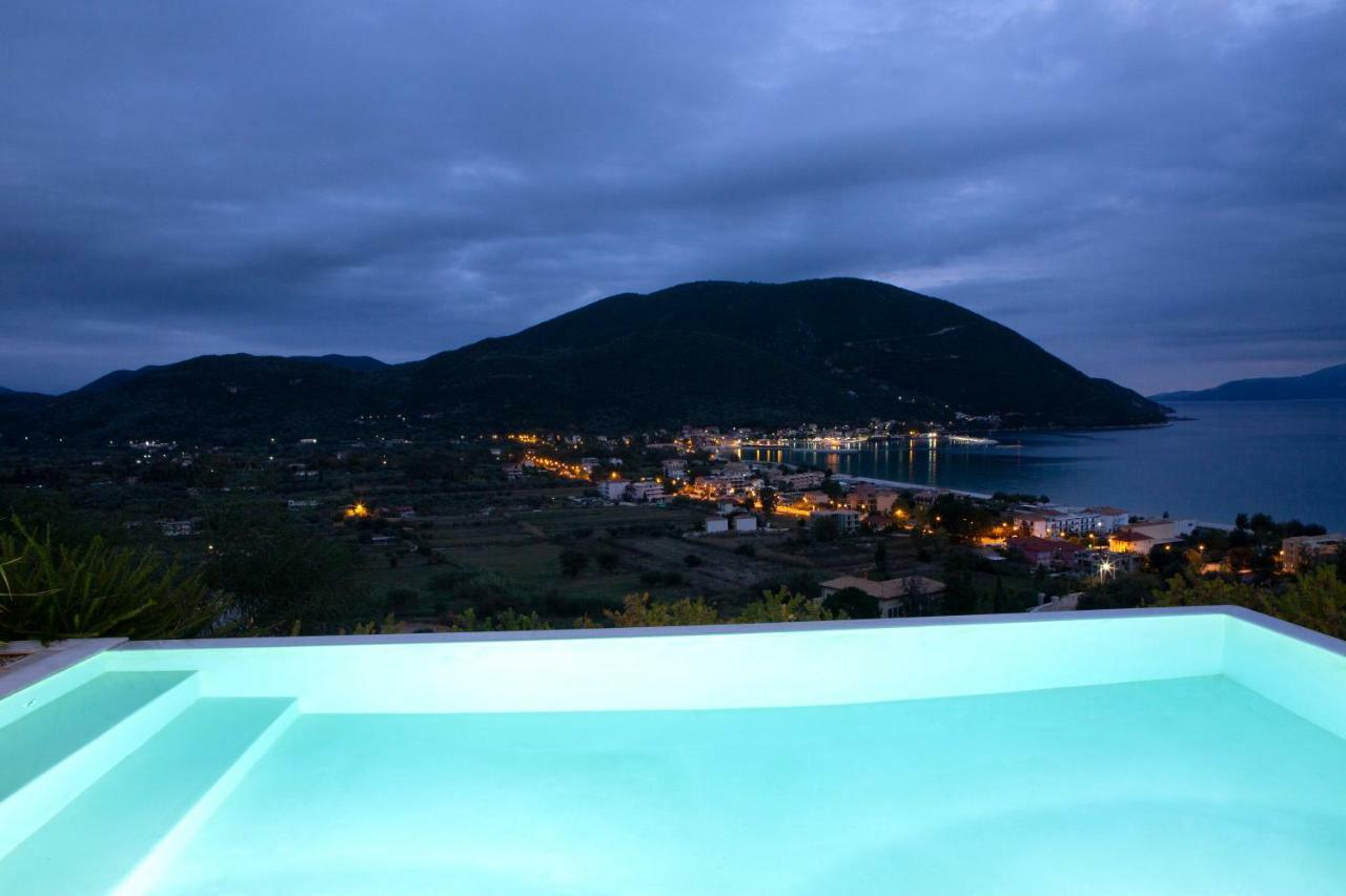 Villa Anemos Luxury *