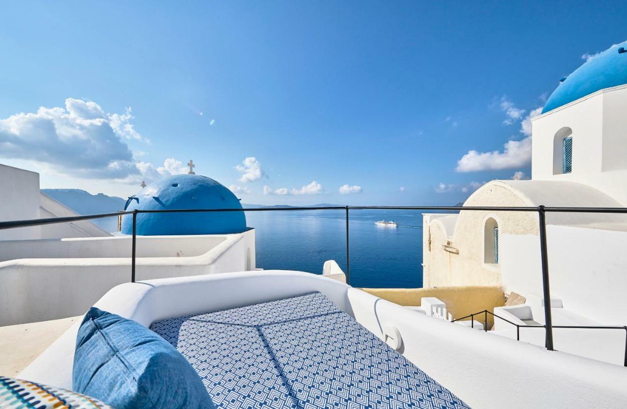 Cave Villa Oia (Santorini)