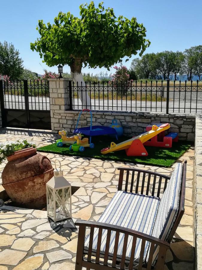 Eleftheria's 3*