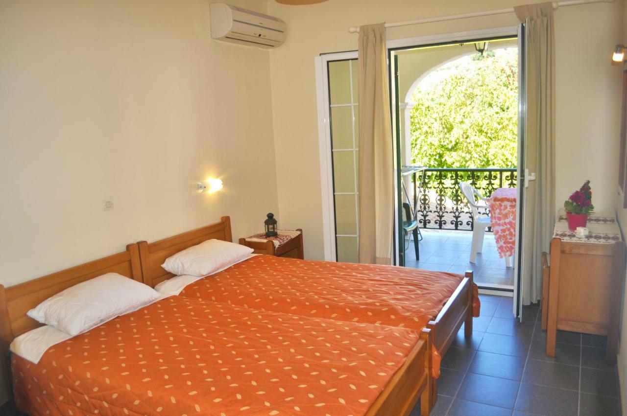 Apartment Yannis On The Of Agios Gordios In Corfu *