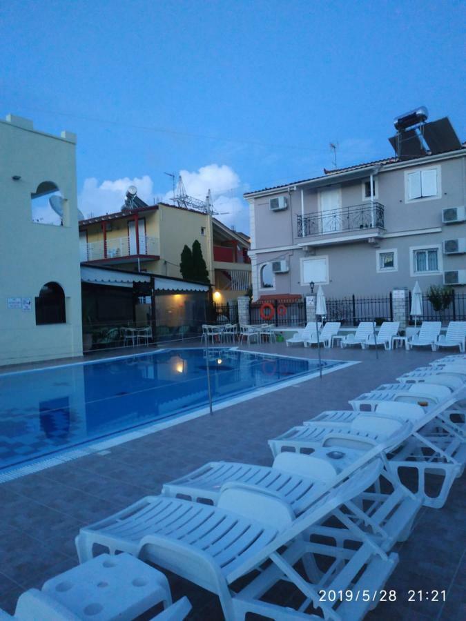 Nitsa Aparthotel Kavos
