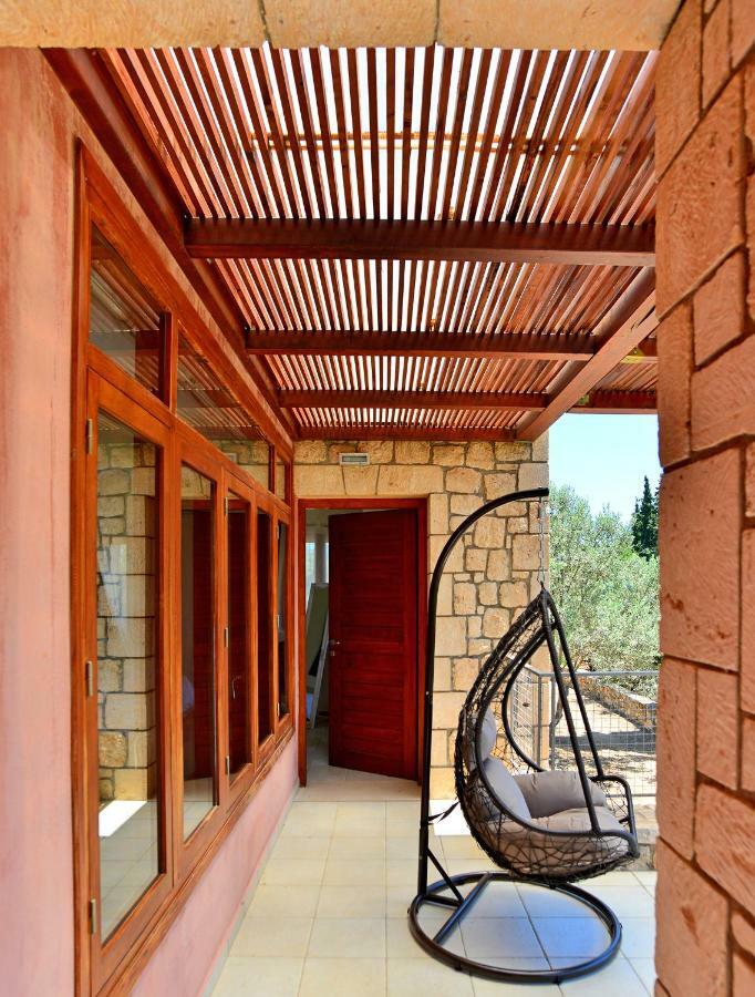 Pyrgos Ralli Estate Apartment *