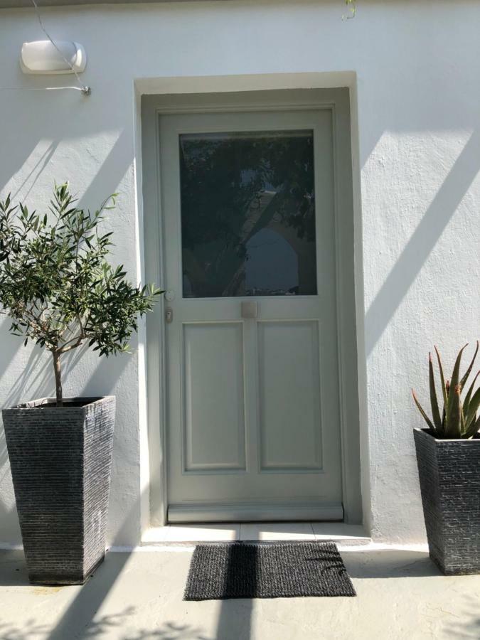 Odysseas & Apartment *