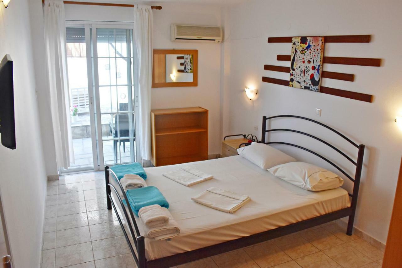 Vicky Aparthotel Myrina