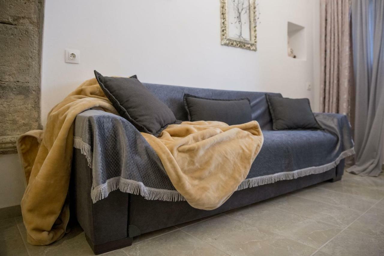 Galatia, In The Heart Of Apartment