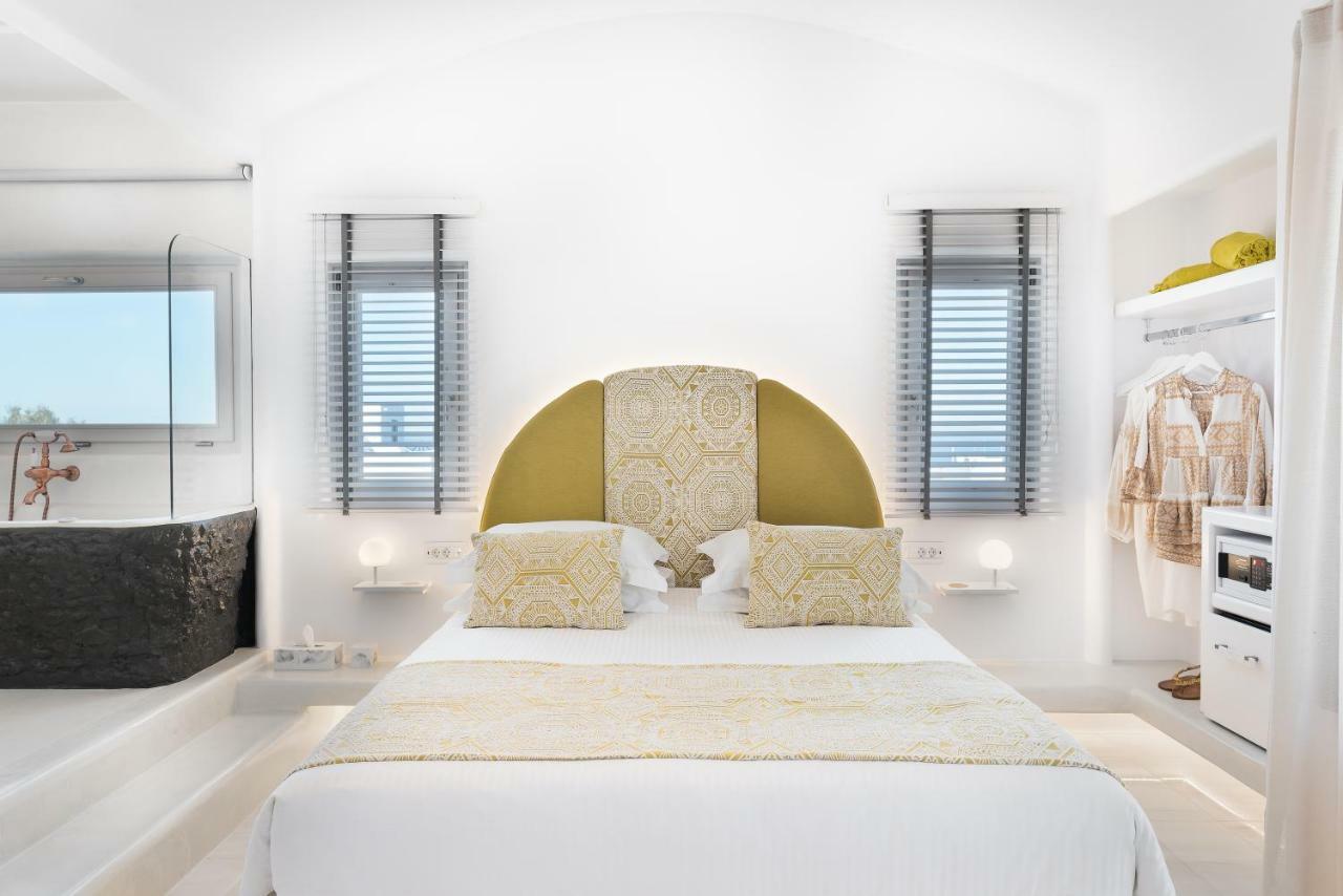 Villa Emfasis Luxury Fira (Santorini)