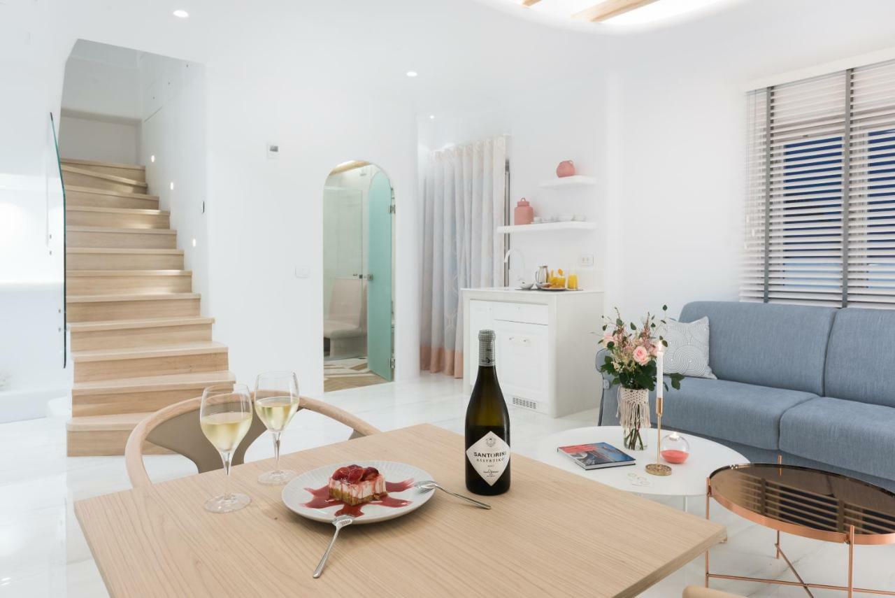 Villa Emfasis Luxury Fira (Santorini)