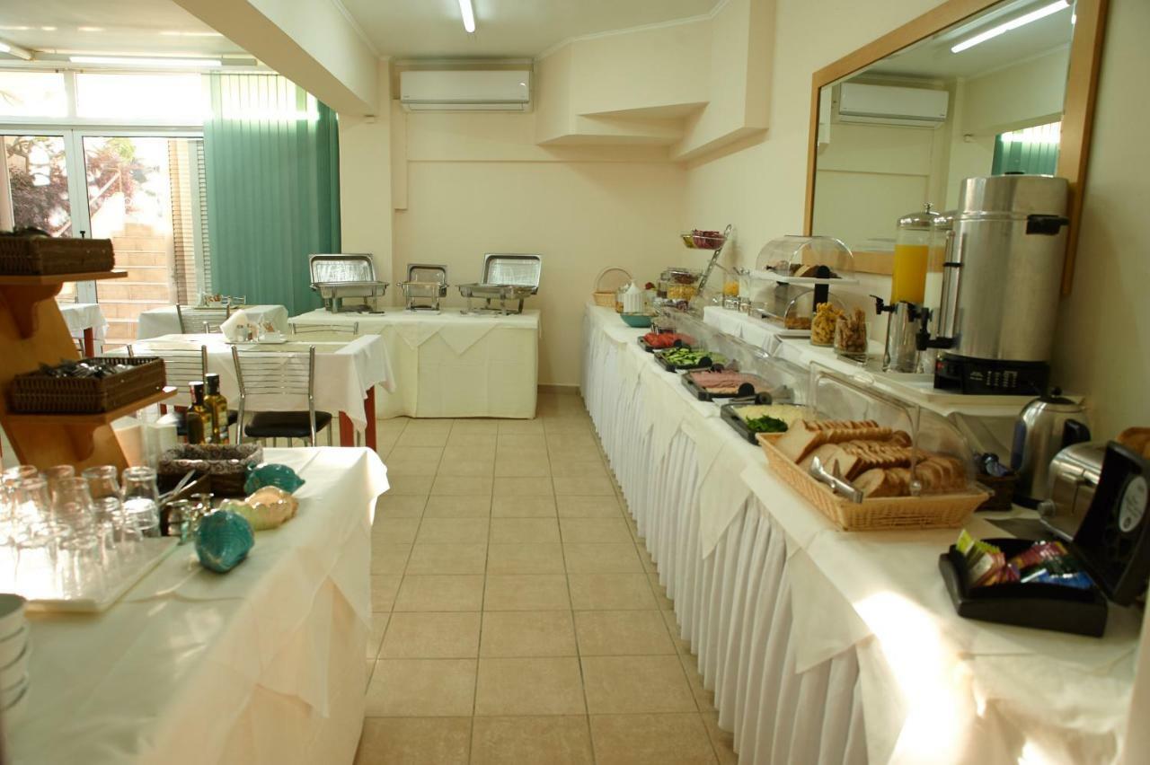 Aparthotel Veronica Kato Daratso