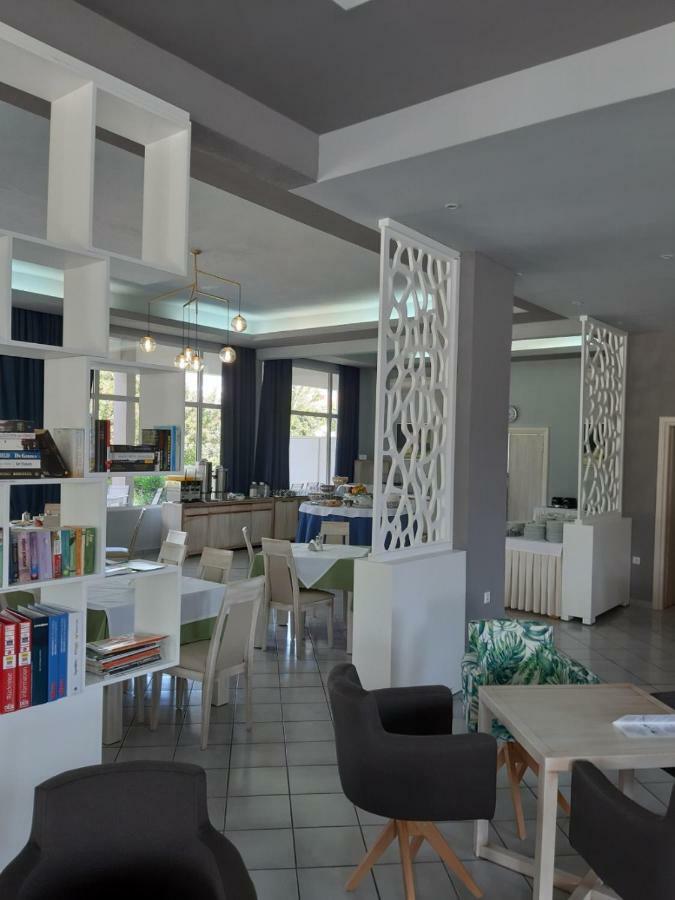 Hotel Aethria 3*