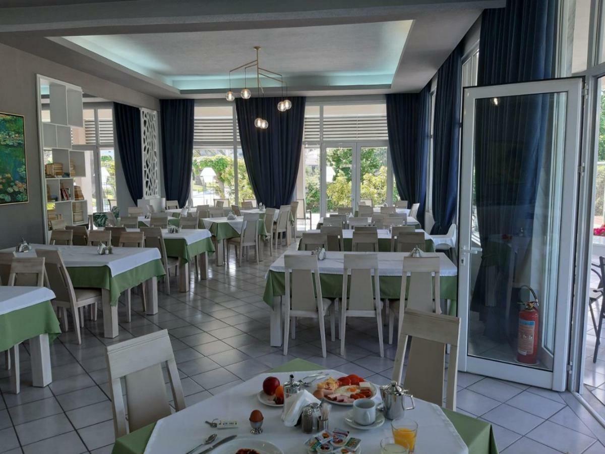Aethria Hotel 3*