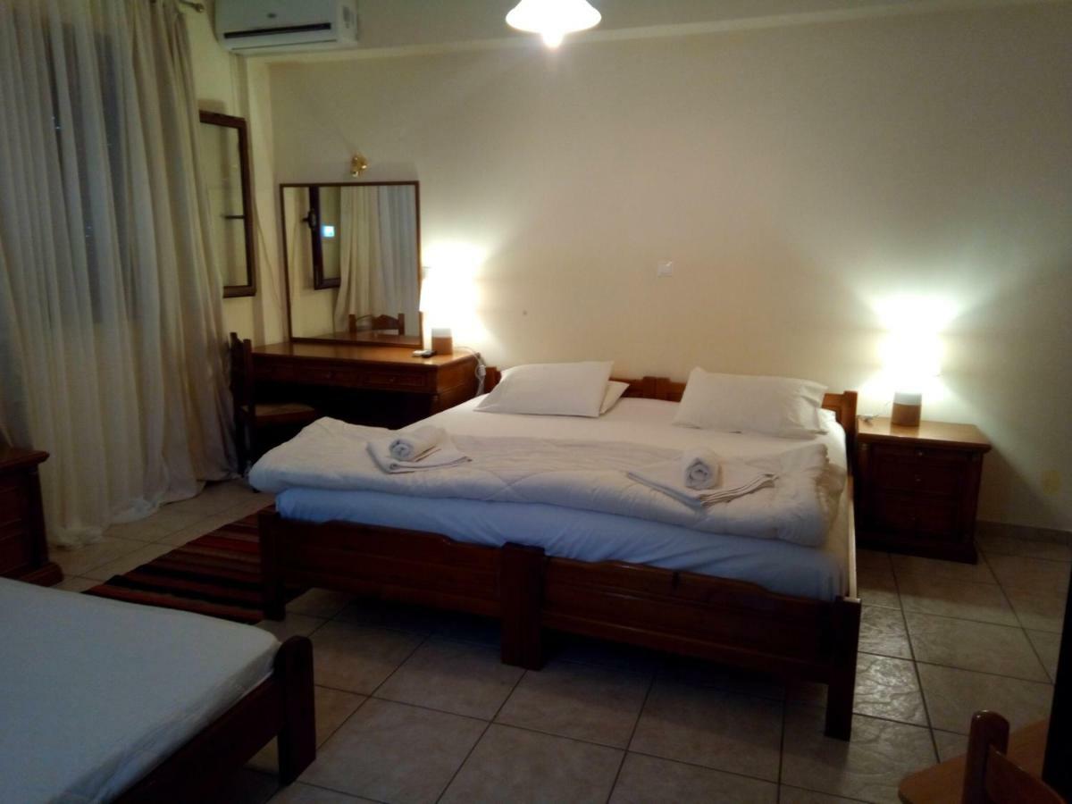 Ostria Maisonettes And Stoupa