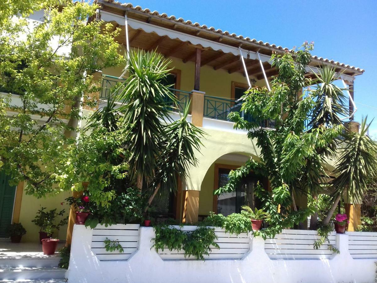 Lenia 2* Kalamitsi (Lefkada)