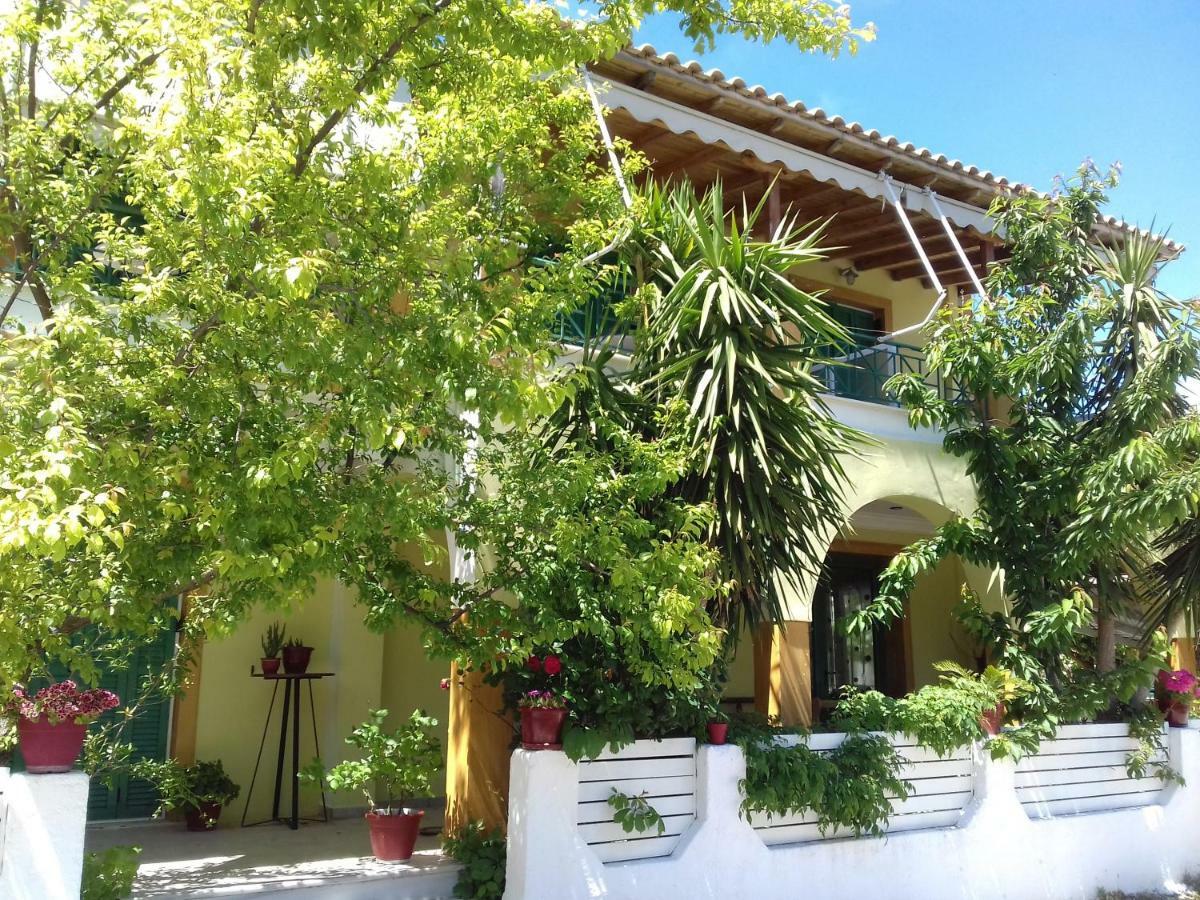 Lenia Aparthotel