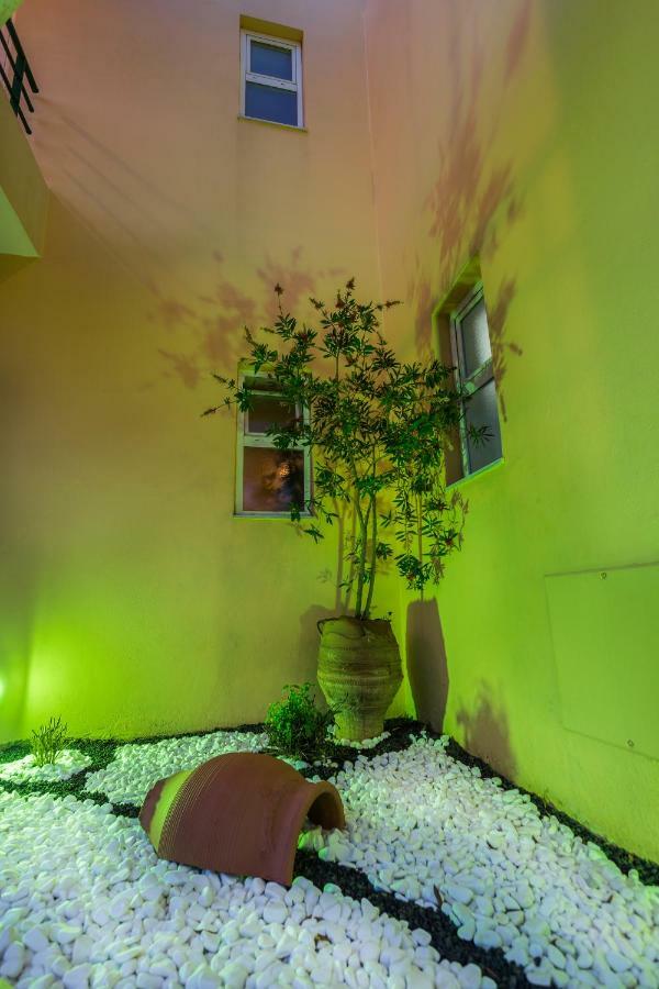 Alonia Aparthotel 2*