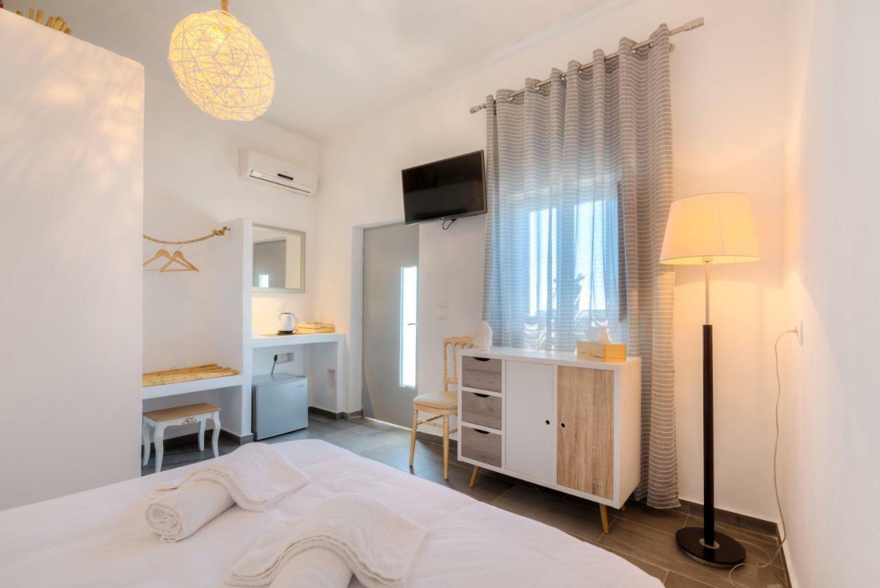 Katris * Fira (Santorini)