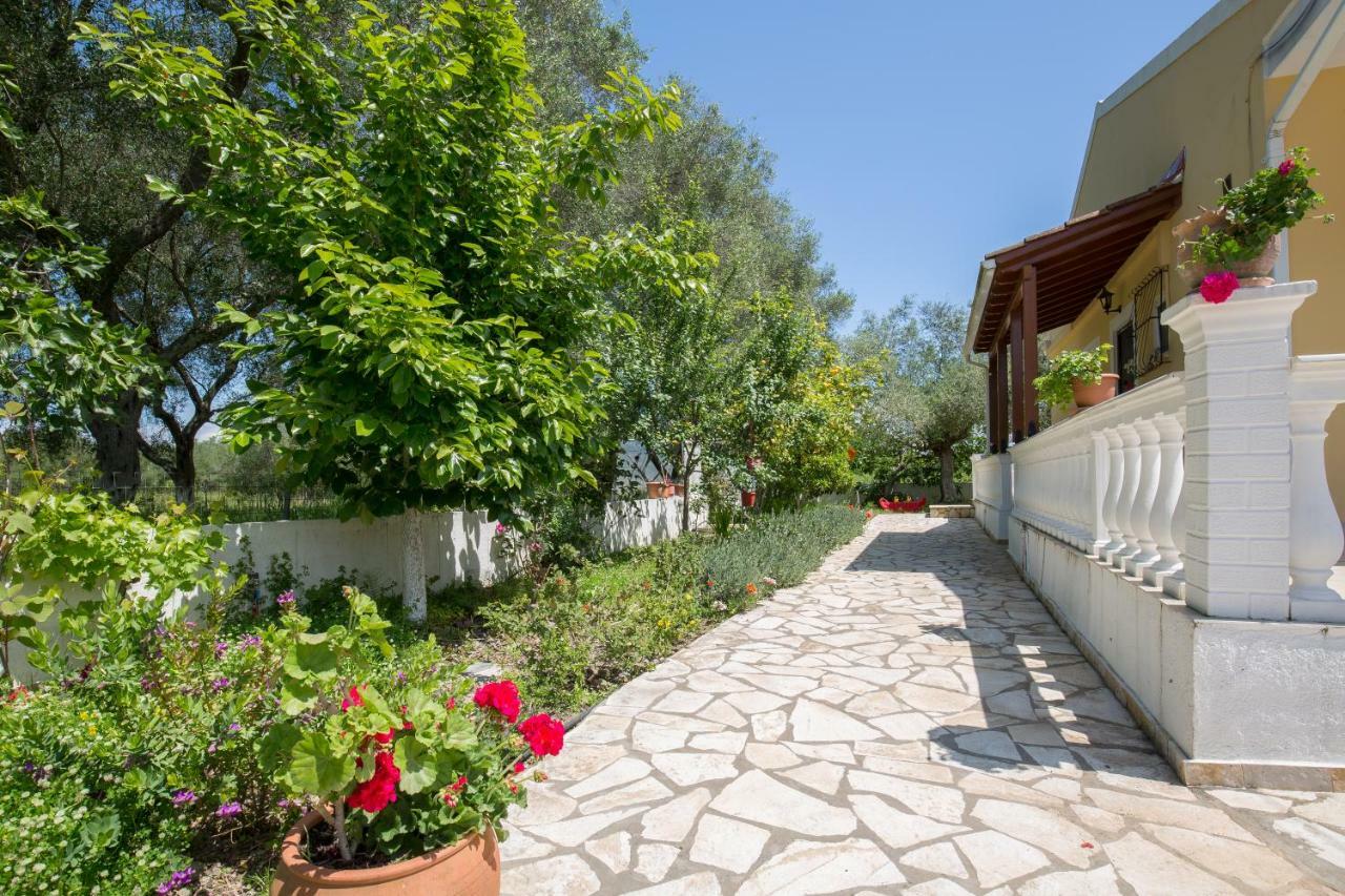 Karia * Lefkimmi (Corfu)