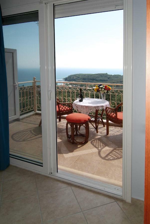 Konstantinos Apartment *