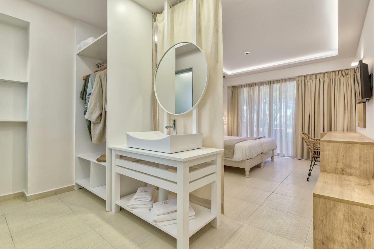 Vasilikos Hotel 2*