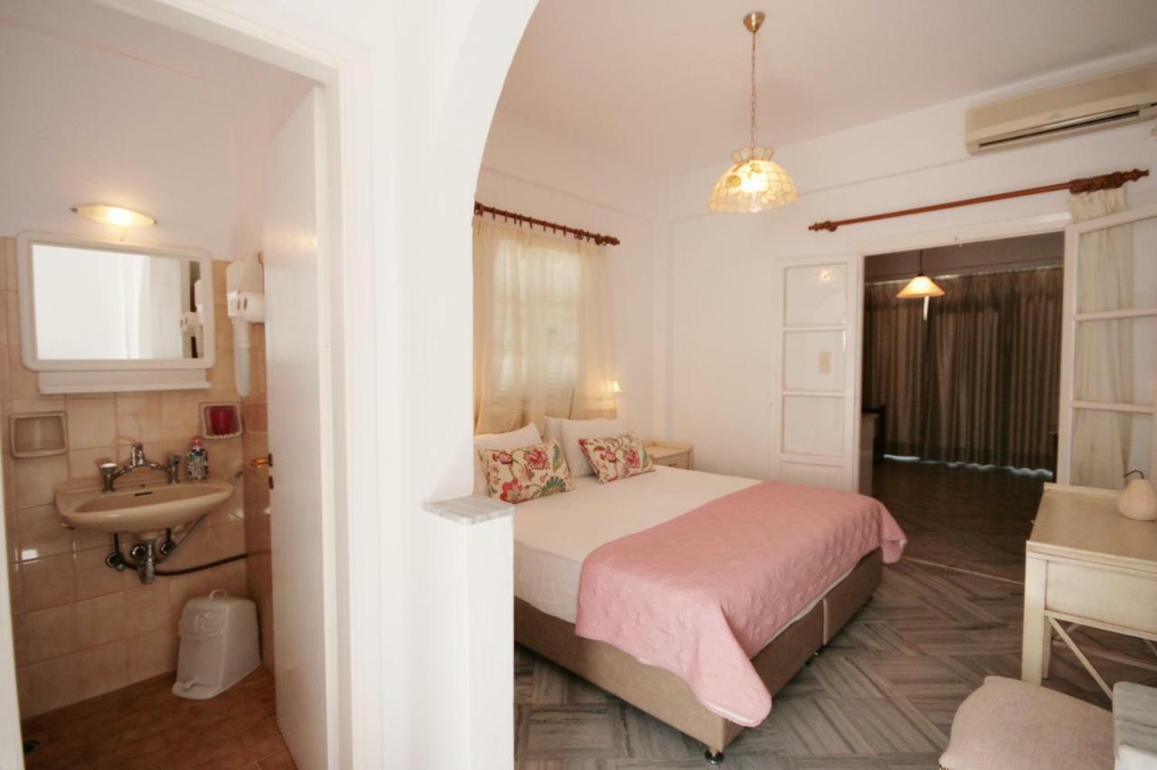 Aparthotel Hara Studios And 3*