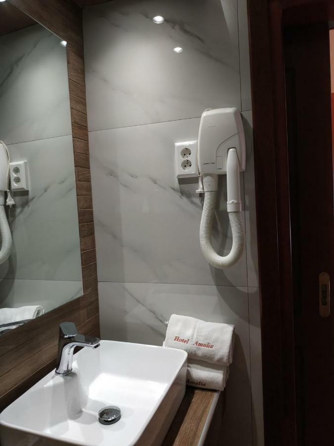 Amalia Aparthotel 3*