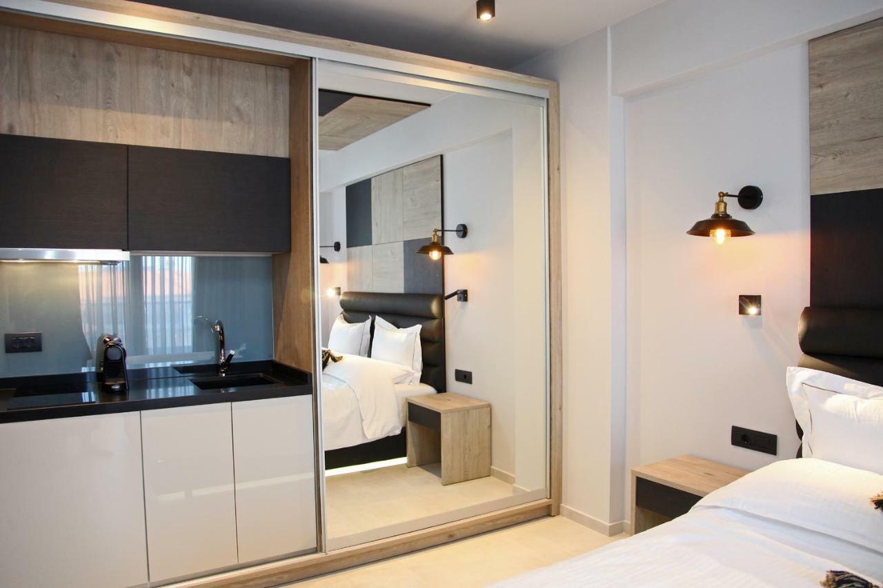 Athinais Luxury Hotel