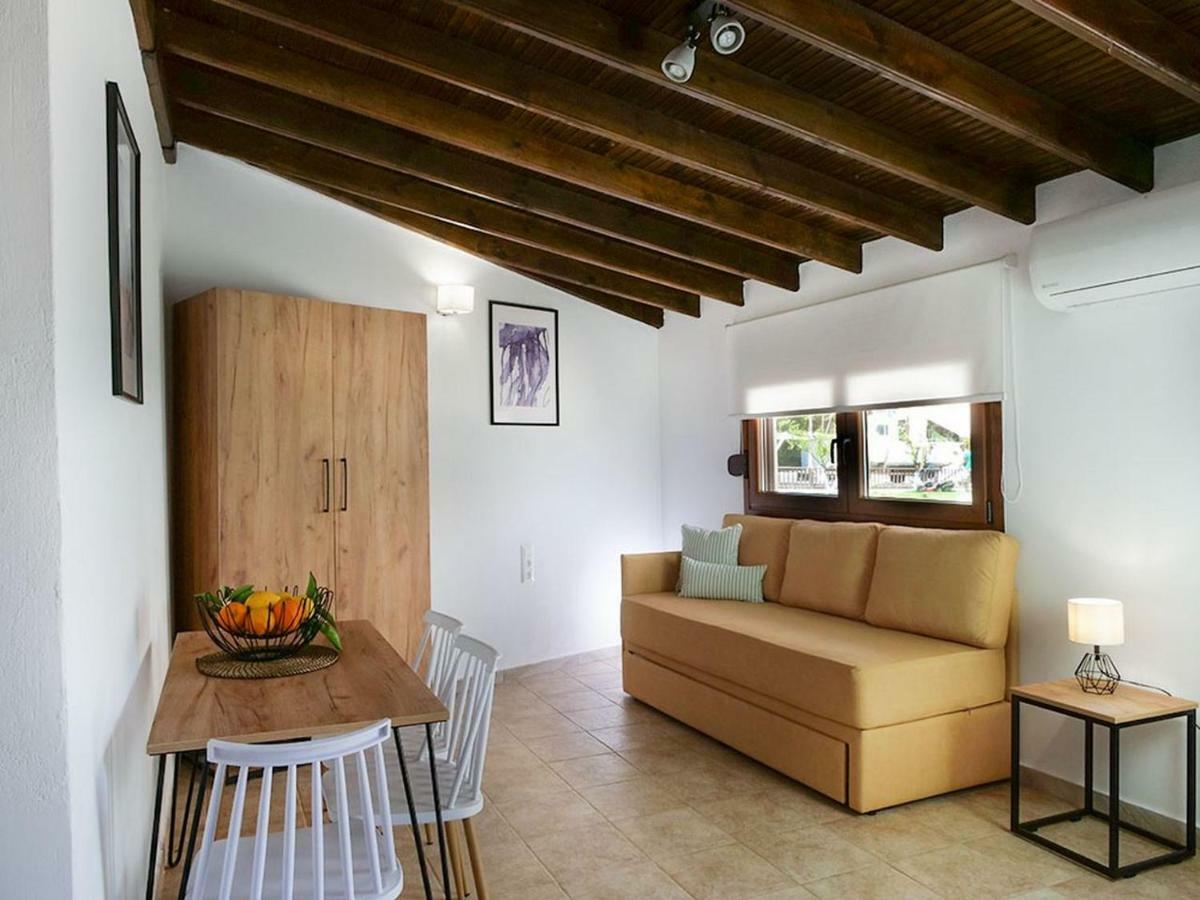 Aparthotel Komitsa Luxury