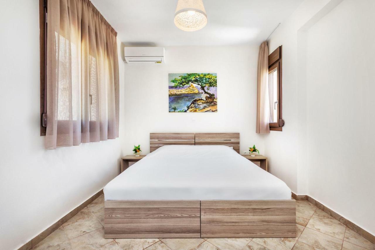 Sunset Villa *