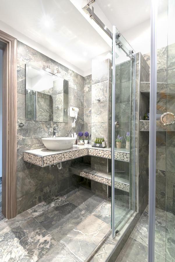 Athina Luxury *