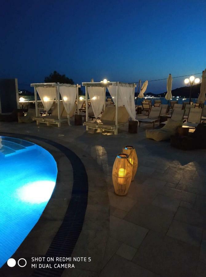 Aparthotel Elena Village 4*