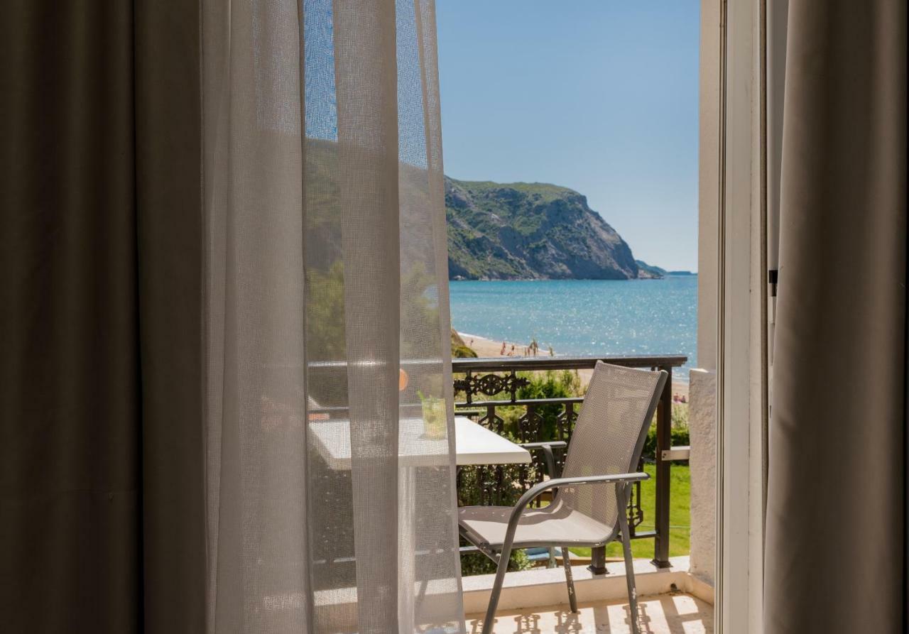 Crystal Hotel 4*