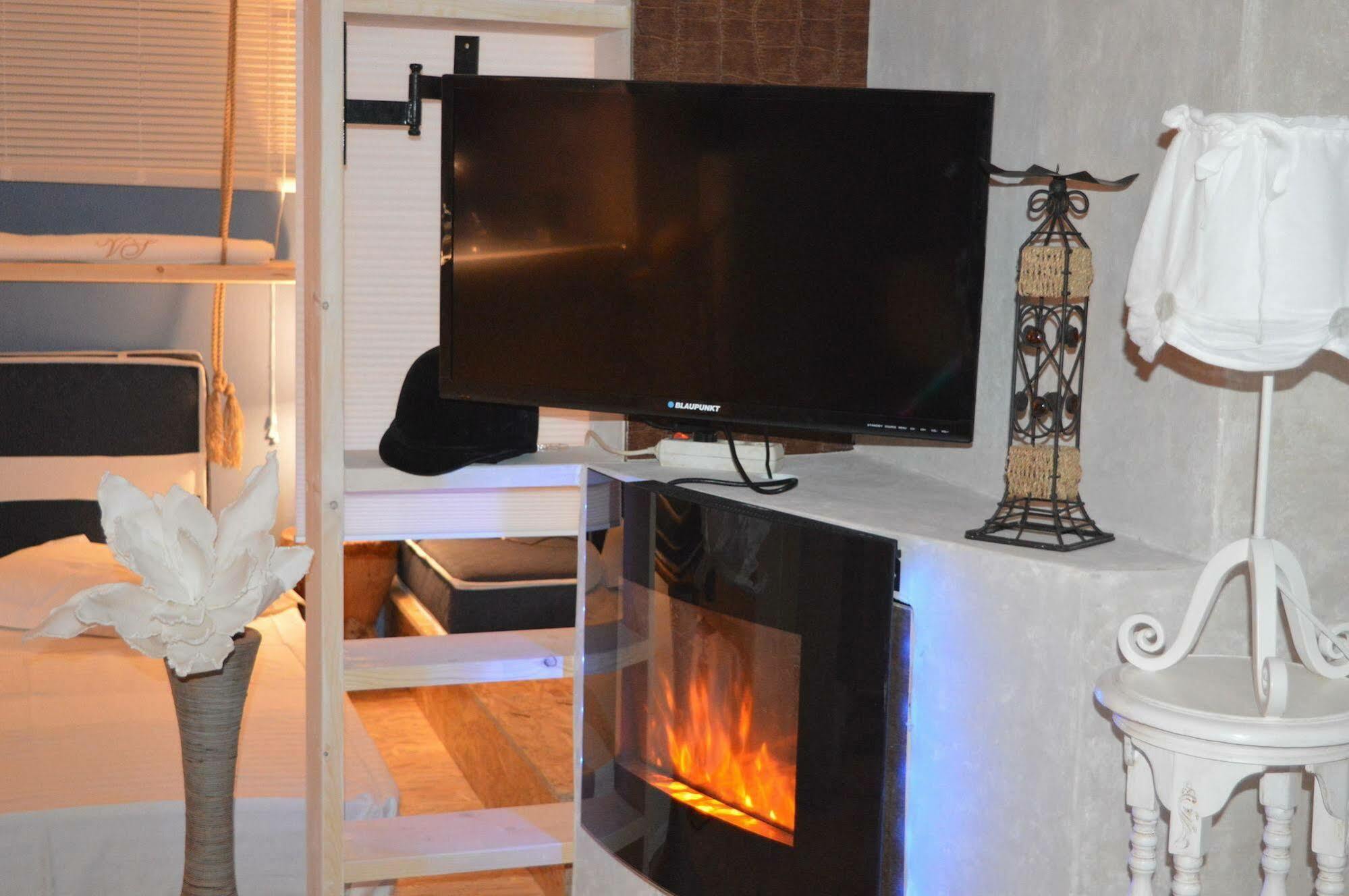 Penelope Bungalow Luxury Near To Airport Holiday home Dhrafi