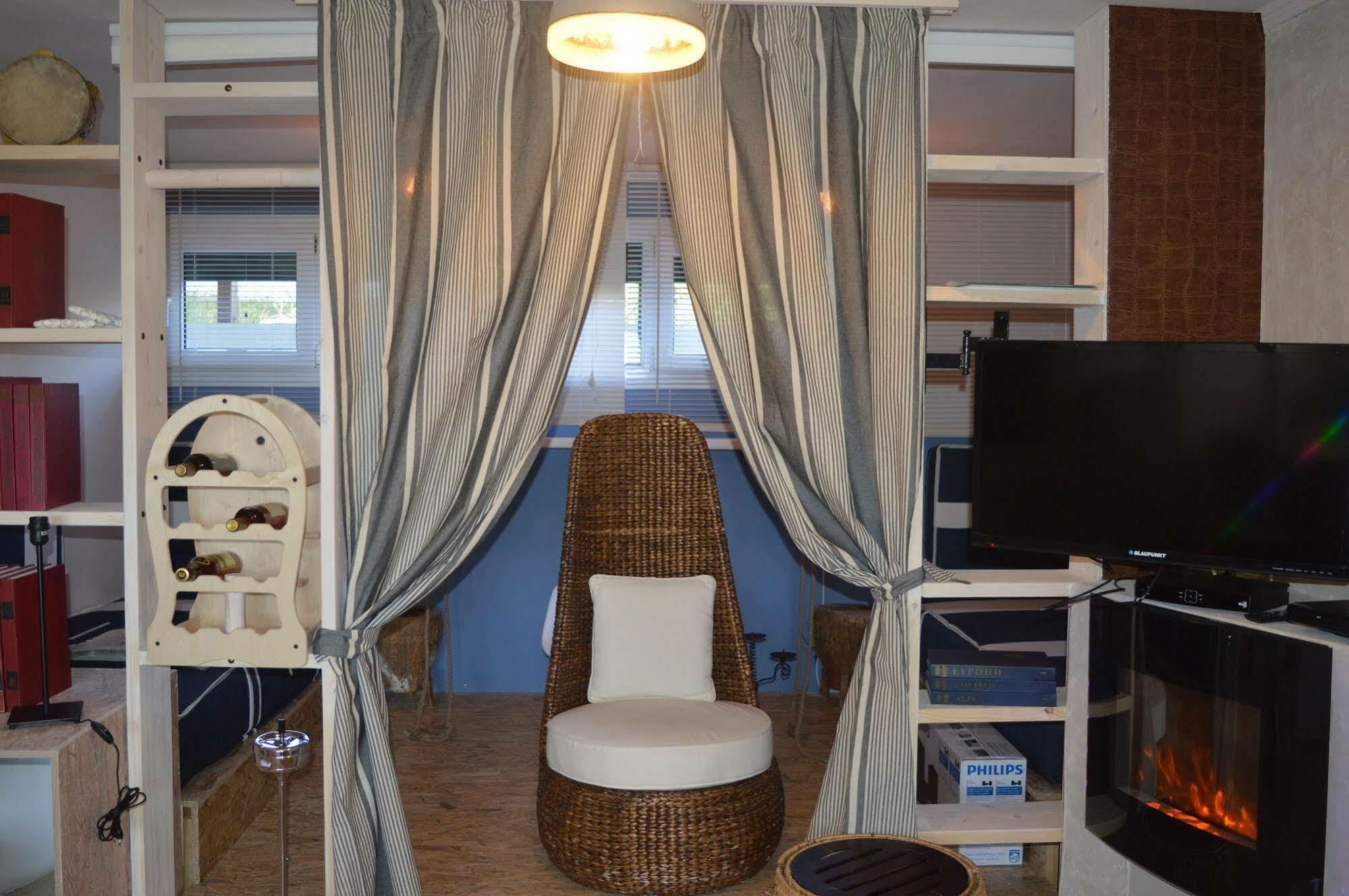 Penelope Bungalow Luxury Near To Airport