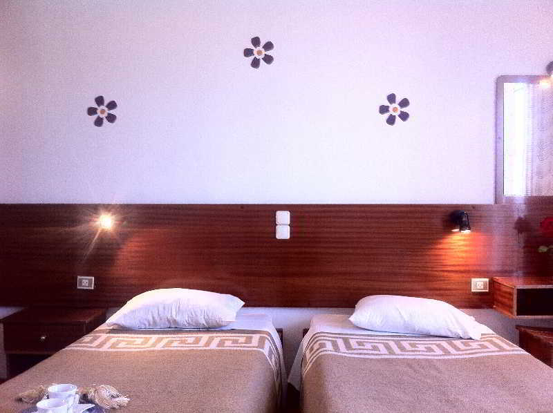 Dionysos Aparthotel 2*
