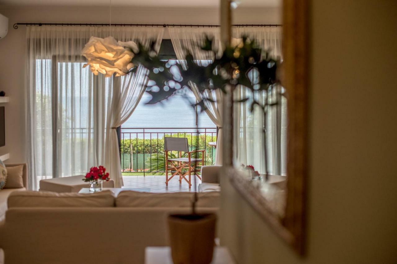 Holiday home Oikia Eleanthi - Beachfront Garden Home! *