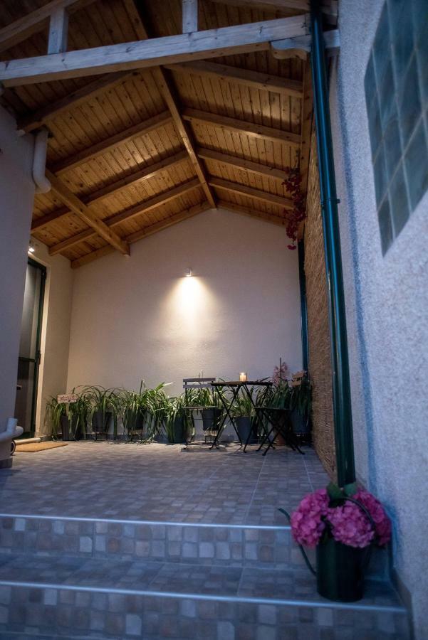 Oikia Eleanthi - Beachfront Garden Home! Holiday home