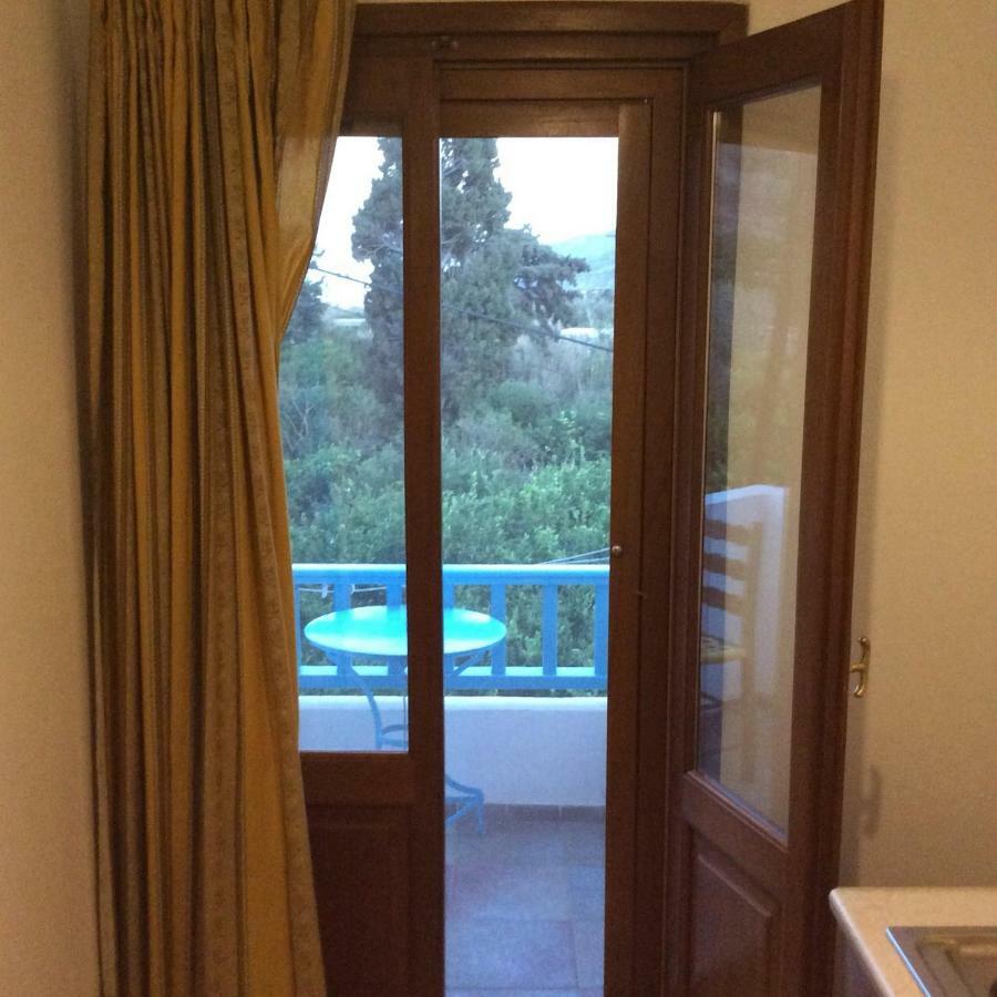 Anixi Apartment *