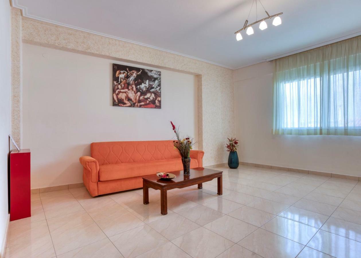 Niovi Luxury Apartment *