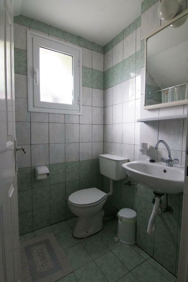 Athina Apartment *