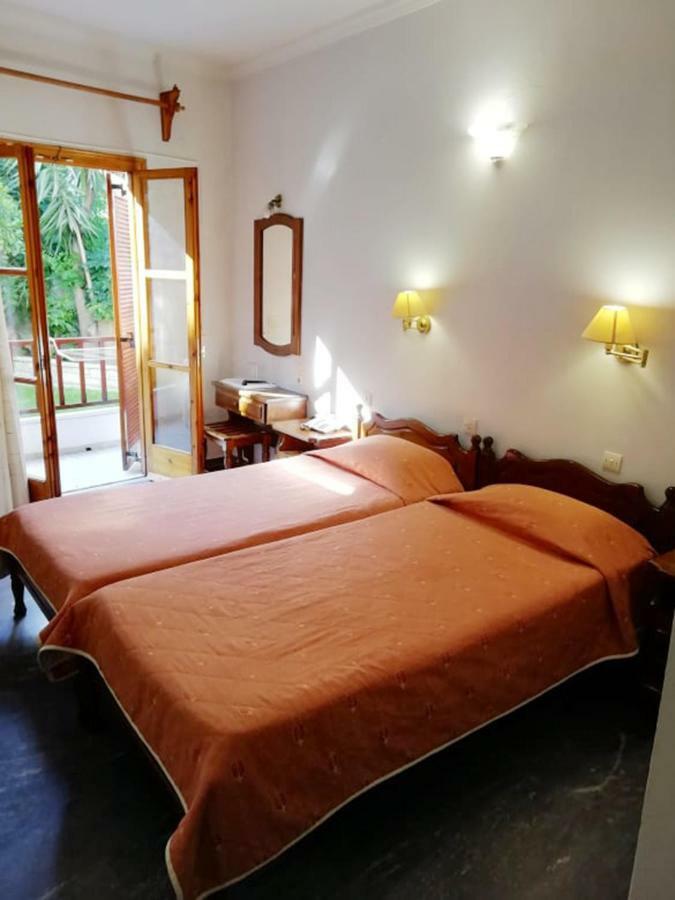 Pothos Hotel