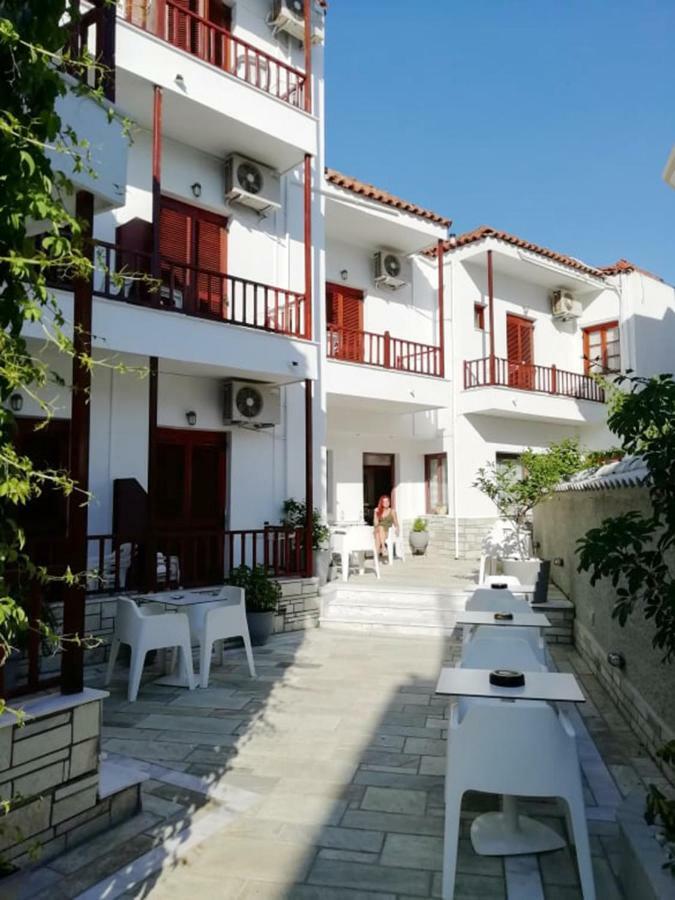 Pothos Hotel