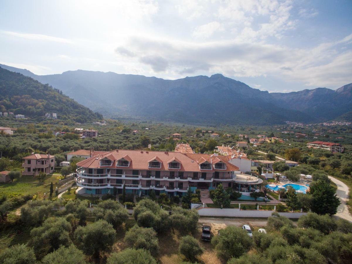 Ocean Beach Hotel 4*