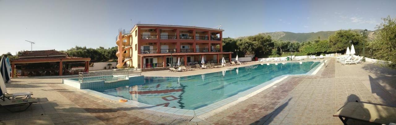 ζante Dolphin Aparthotel