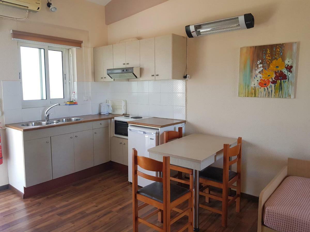 Aparthotel Kalamitsi 3*