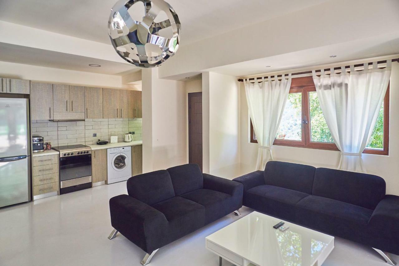 Villa Pura Vida Rodakino