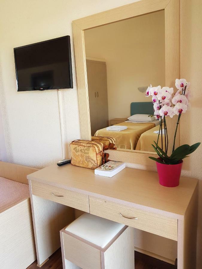 Aparthotel Kalamitsi 3*